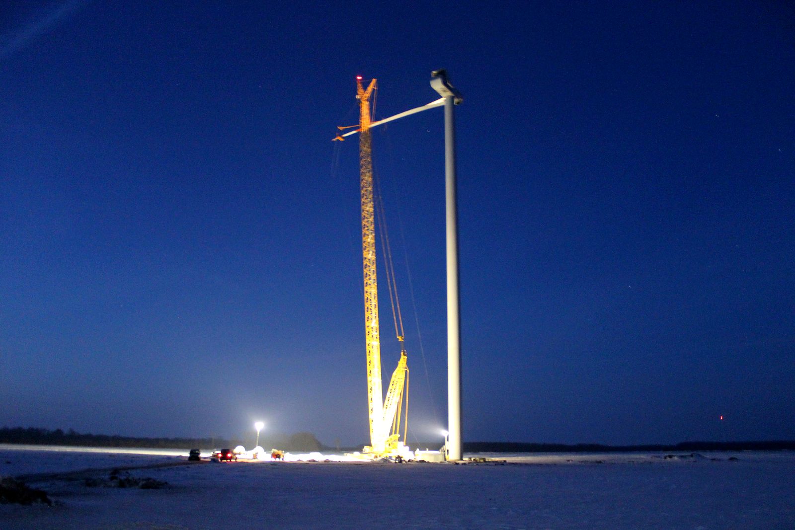 Night lift under floodlights at Balchik Wind III
