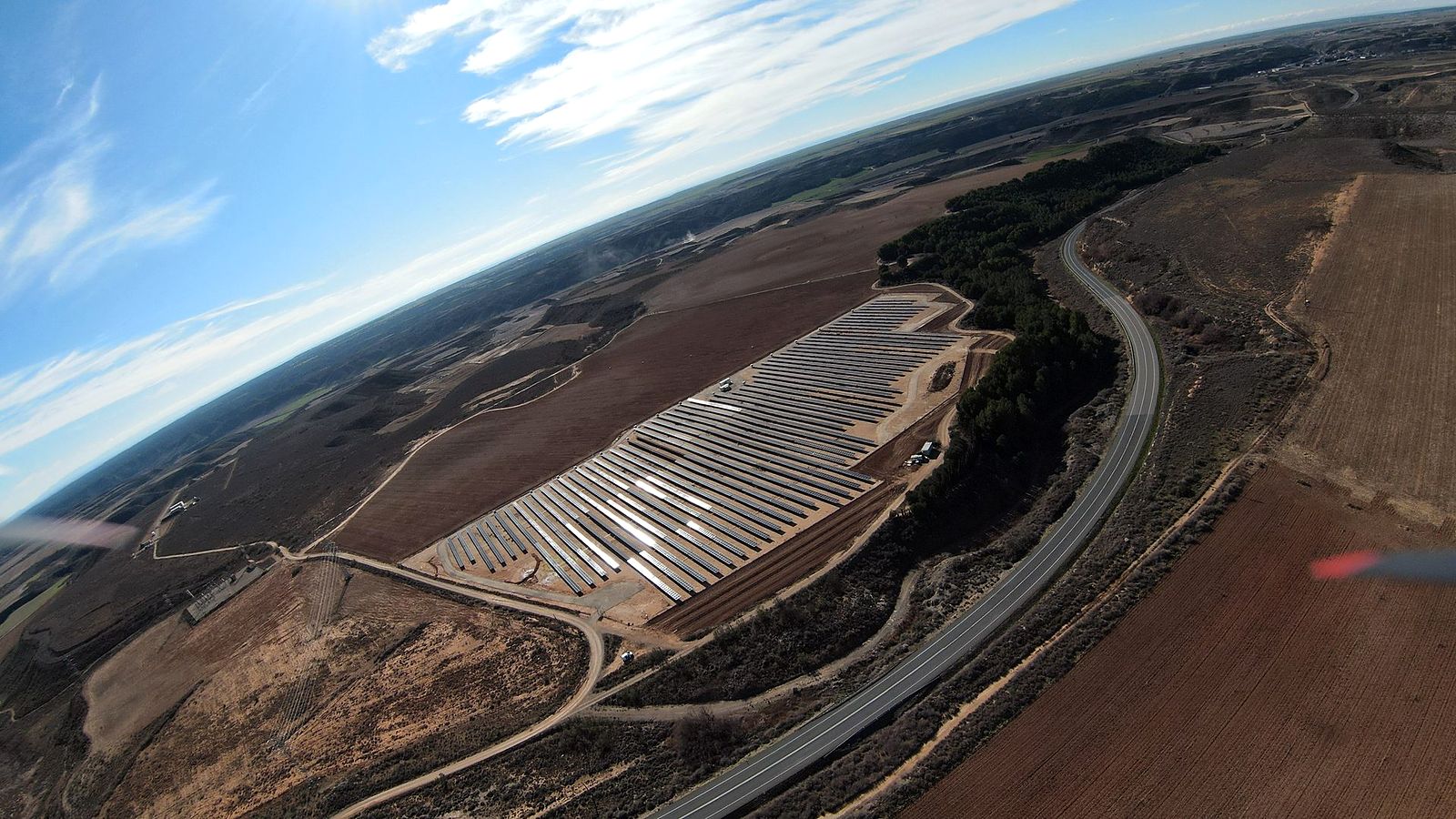 The Candasnos plant beside the road through the Aragon farmland